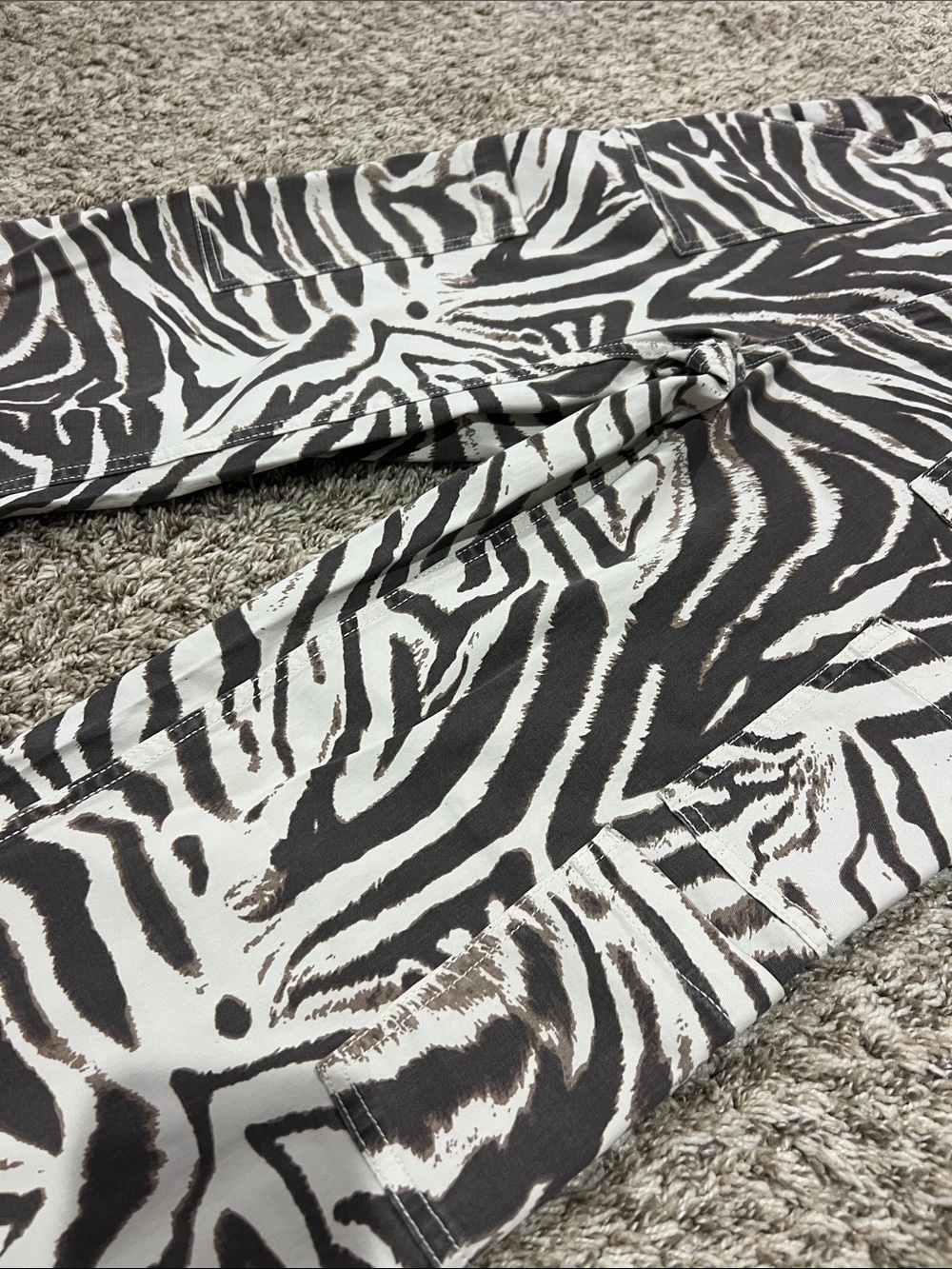 NWT! VIRAL Most Comfy EVER! No Boundaries Zebra Print Wide Leg Cargo Pants - Picture 9 of 15